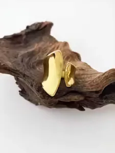 Royal Ring - δαχτυλίδι σε χρυσό χρώμα Stylehub account κοσμηματα σκουλαρικια βραχιολι δαχτυλιδι κολιε About us κοσμηματα θεσσαλονικη γυναικεια κοσμηματα ατσαλινα κοσμηματα κοσμηματα που δεν μαυριζουν φθηνα κοσμηματα κοσμηματα μαργαριταρια