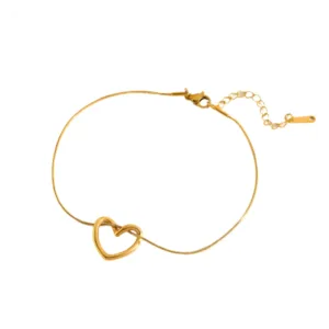 Αναδείξτε τη ρομαντική σας πλευρά με το Amor Dorado, ένα κομψό βραχιόλι αστραγάλου ή καρπού από λαμπερό ανοξείδωτο ατσάλι 304, επιχρυσωμένο με 18Κ χρυσό. Ο πλεγμένος σχεδιασμός σε σχήμα καρδιάς προσθέτει μια παιχνιδιάρικη και εκλεπτυσμένη πινελιά στην εμφάνισή σας, ιδανικό για καθημερινό στυλ ή ρομαντικές περιστάσεις. Υλικό: Gold Plated Steel 18K (Επιχρυσωμένο Ατσάλι 18Κ) Διαστάσεις: 22+5 cm, 1.7+1.5 cm Σχέδιο: Καρδιά, πλεγμένο Ιδιότητες: Ανθεκτικό, λαμπερό Στυλ: Ρομαντικό, κομψό, διαχρονικό Ιδανικό για: Καθημερινή χρήση, ρομαντικές εμφανίσεις, δώρο Το Amor Dorado είναι το βραχιόλι που συνδυάζει λαμπερή πολυτέλεια με διαχρονικό στυλ, προσφέροντας μια μοναδική αίσθηση γοητείας σε κάθε σας εμφάνιση. Stylehub account κοσμηματα σκουλαρικια βραχιολι δαχτυλιδι κολιε About us κοσμηματα θεσσαλονικη γυναικεια κοσμηματα ατσαλινα κοσμηματα κοσμηματα που δεν μαυριζουν φθηνα κοσμηματα κοσμηματα μαργαριταρια