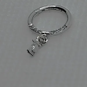 Ανακάλυψε το ασημί Clicker Piercing με κρεμαστό δάκρυ και λαμπερά λευκά zircon από χειρουργικό ατσάλι. Stylehub account κοσμηματα σκουλαρικια βραχιολι δαχτυλιδι κολιε About us κοσμηματα θεσσαλονικη γυναικεια κοσμηματα ατσαλινα κοσμηματα κοσμηματα που δεν μαυριζουν φθηνα κοσμηματα κοσμηματα μαργαριταρια Κομψό, υποαλλεργικό και ανθεκτικό, ιδανικό για αυτί ή μύτη. Δώσε λάμψη στο στυλ σου με το μοναδικό piercing από το Stylehub!